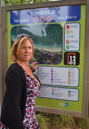 18 year old girl Ava Hardy humps her stepbrother in cotton underwear